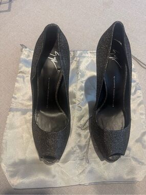 Giuseppe Zanotti Black Glitter Open-Toe Pumps Size 39 w/dust bag